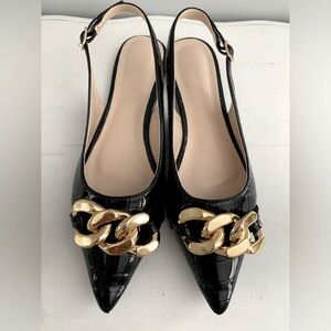 🌸EUC Glossy Gold Accent Pointed Sling backs